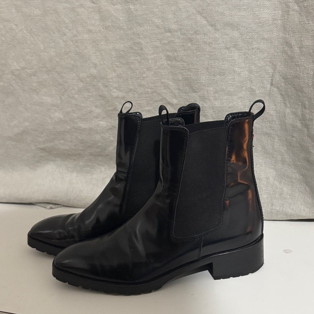 Aeyde Black Chelsea Boots